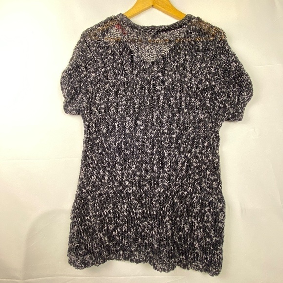 Eileen Fisher Sz: M Melange Cotton Blend V-neck sweater cap sleeves black white - Picture 8 of 10